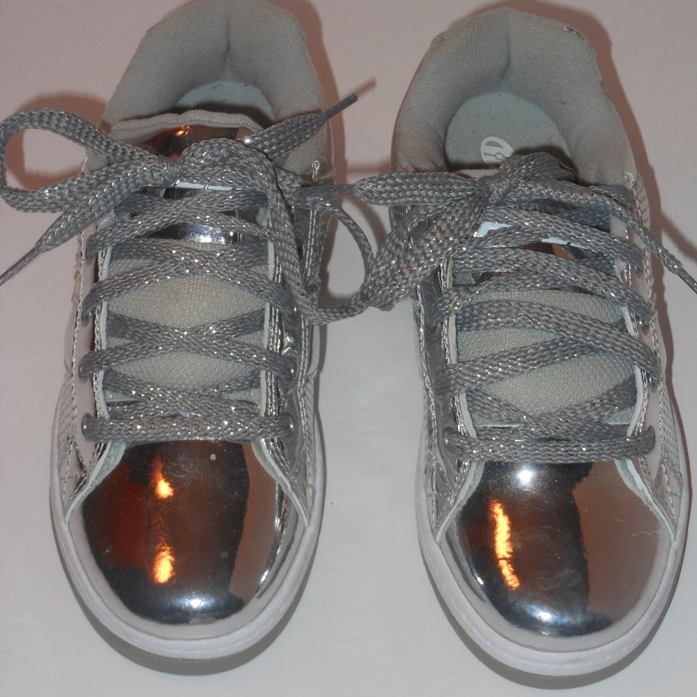 HEELYS SILVER LACE UP SKATE SHOES SIZE 2 - Picture 3 of 5